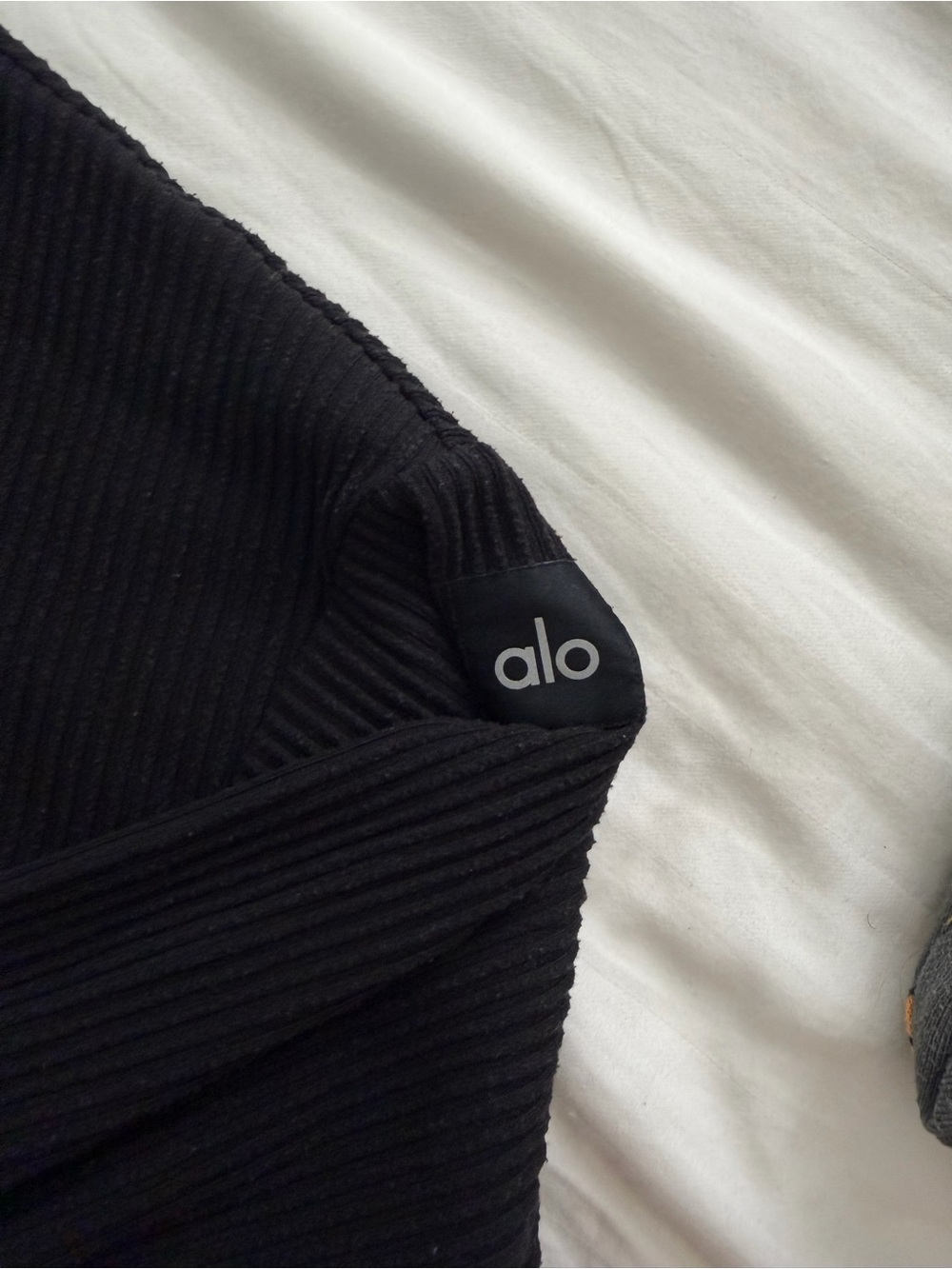 Alo Black Ribbed Cropped Hoodie - Picture 2 of 2